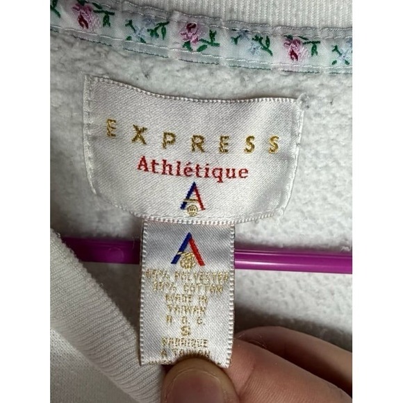 Vintage 90's Express Embroidered Floral White Crewneck Sweatshirt Women's Small - Picture 3 of 4